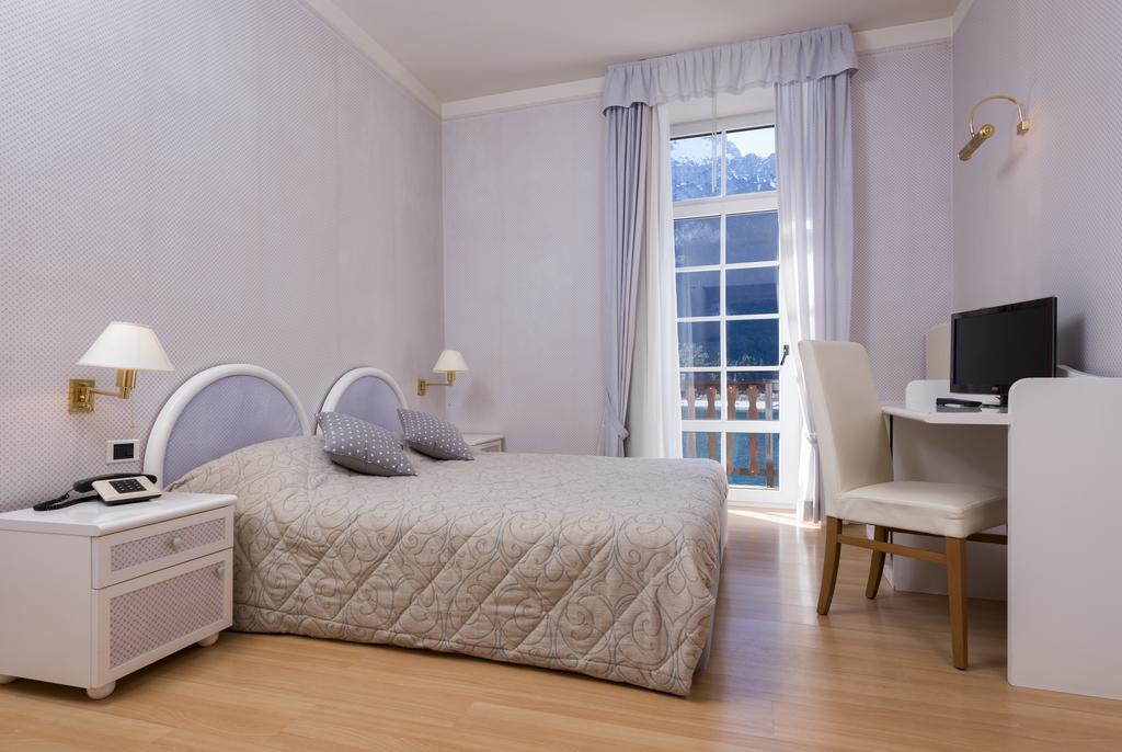 Grand Hotel Molveno Room photo